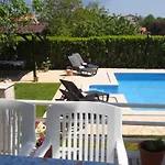 Family Friendly With A Swimming Pool Valbandon, - 7346 Appartamento *