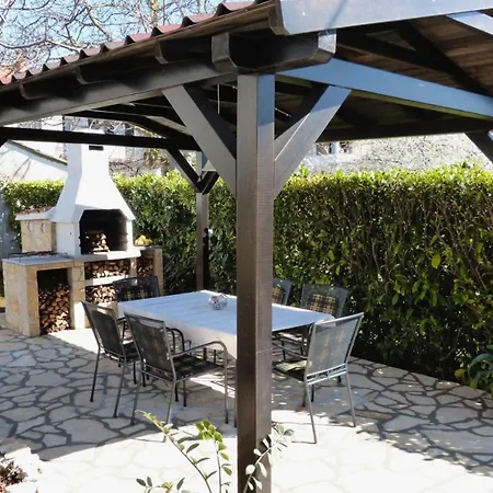 Appartamento Family Friendly With A Swimming Pool Valbandon, - 7346