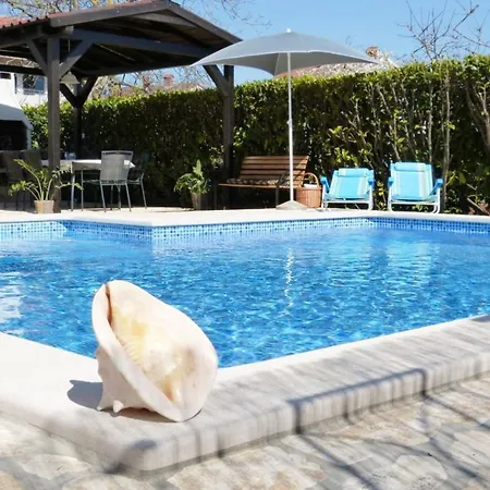 Family Friendly With A Swimming Pool Valbandon, - 7346 * Fažana