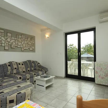 Family Friendly With A Swimming Pool Valbandon, - 7346 * Fažana