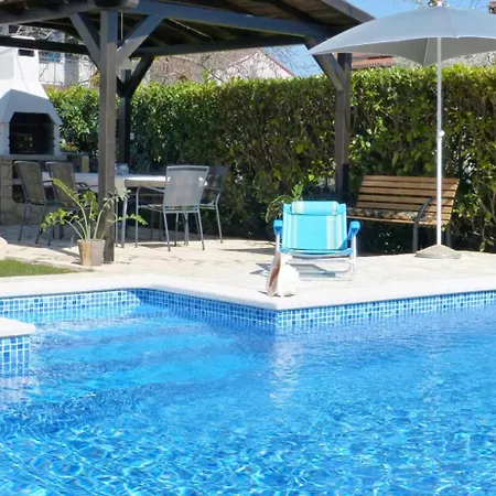 Family Friendly With A Swimming Pool Valbandon, - 7346 *